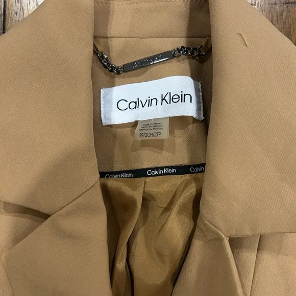 Fitted Women's Calvin Klein Tan Blazer - Picture 2 of 4